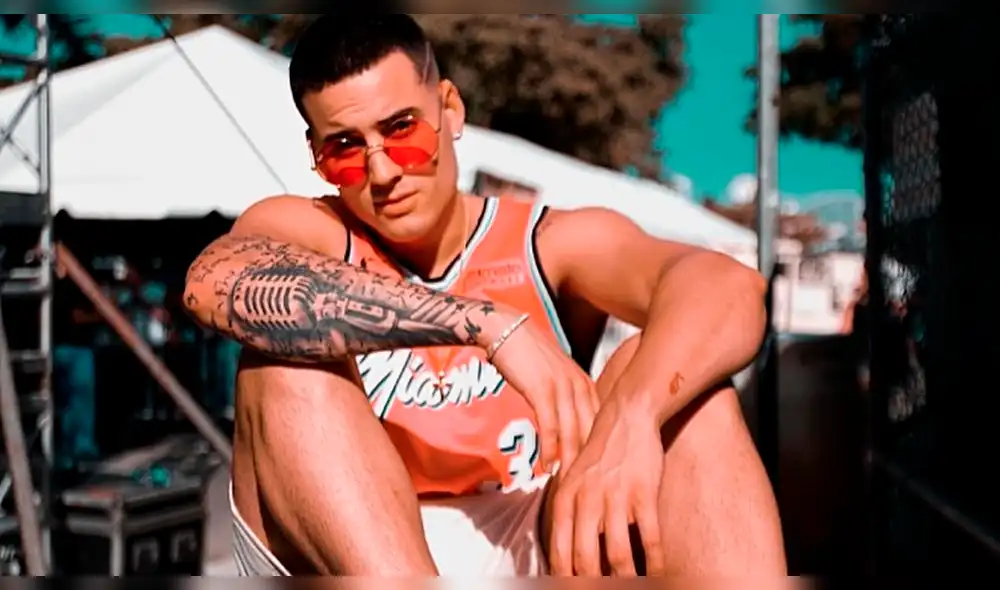 Captan a Mayra Goñi besando a reggaetonero Nesty y alborota a fans [VIDEO]