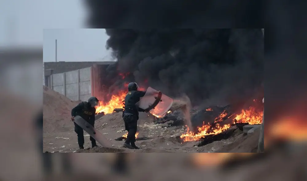 Desalojaron a comunidad que ocupó terreno en Punta Hermosa. Créditos: El Comercio. Desalojaron a comunidad que ocupó terreno en Punta Hermosa. Créditos: El Comercio.