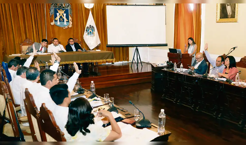 Dudoso accionar. Flavio Velazco ha sido cuestionado incluso por los regidores por no notificar adecuadamente al burgomaestre.