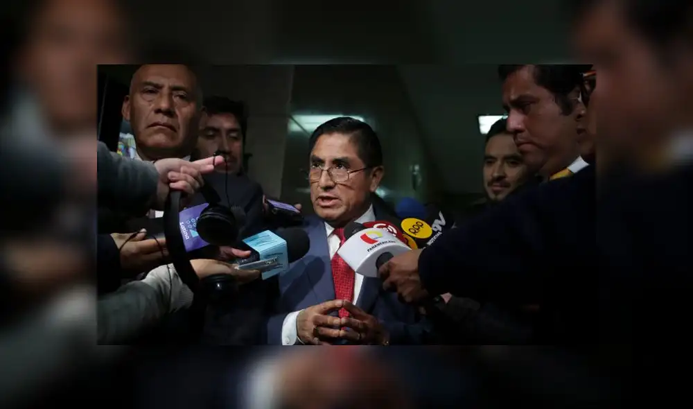 Hinostroza se presentó en el Congreso y negó relación con Chávarry y Camayo [VIDEO]