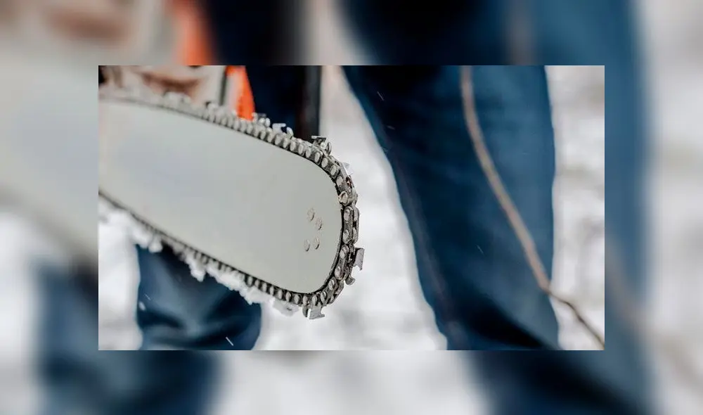 El asesino trabajaba como operador de motosierra en una obra. Su sobrino en construcción. Foto: referencial