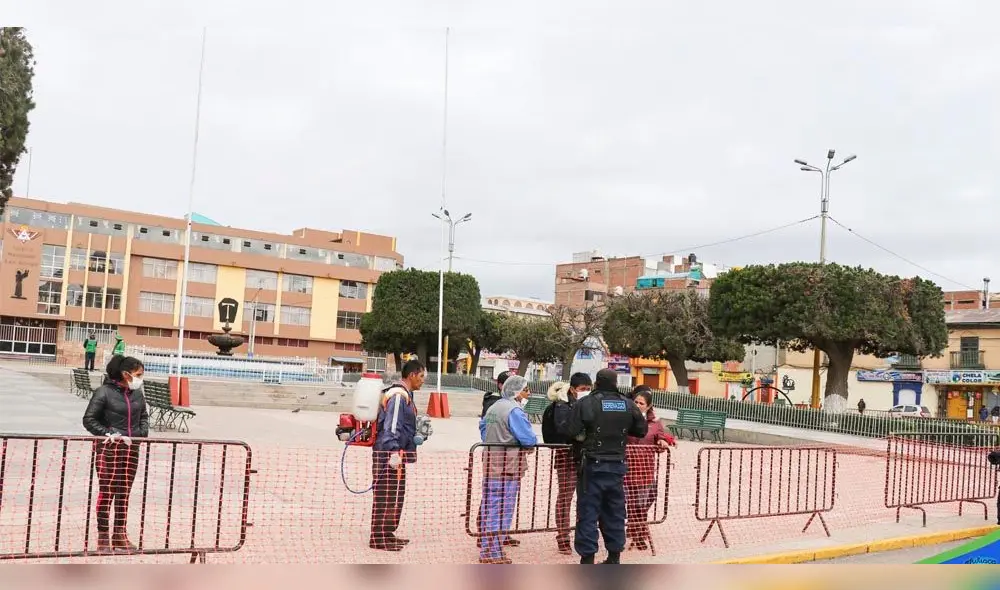 Fumigaron Plaza de Armas de Juliaca ante la amenaza de plaga de ratas [VIDEO]
