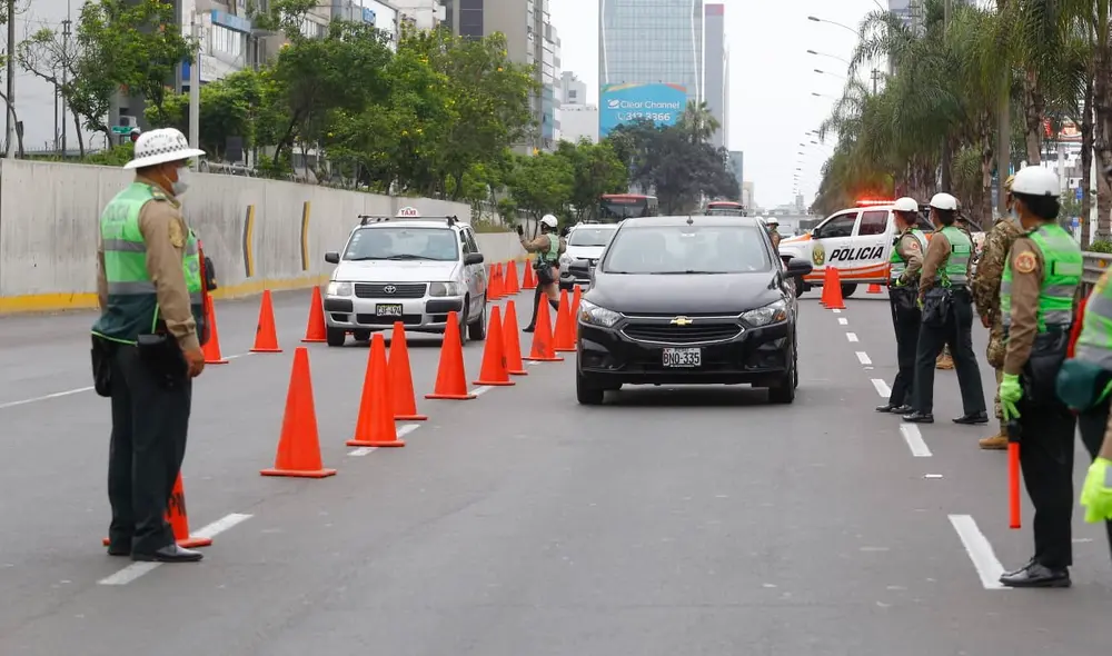 Más de 1.800 efectivos se desplazaron en las principales vías de Lima Metropolitana. Fotos: Felix Contreras/ La República Más de 1.800 efectivos se desplazaron en las principales vías de Lima Metropolitana. Fotos: Felix Contreras/ La República