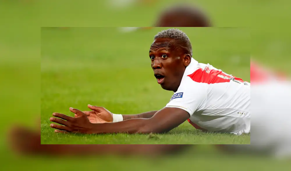 Luis Advíncula forma parte del Rayo Vallecano, equipo que disputará la Segunda División del fútbol español en esta temporada. Luis Advíncula forma parte del Rayo Vallecano, equipo que disputará la Segunda División del fútbol español en esta temporada.