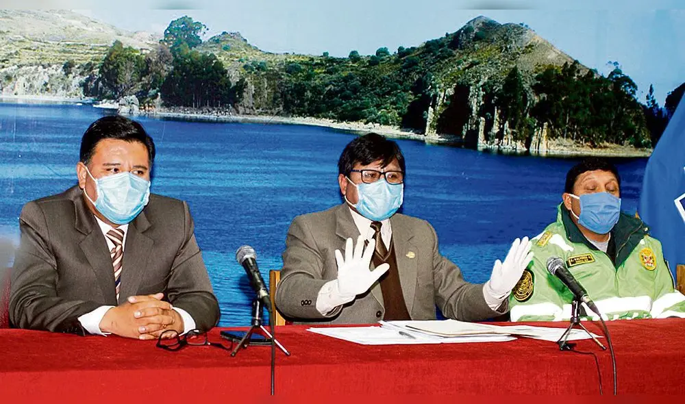 POSITIVO.  Gobernador regional junto a funcionarios de salud, confirmaron primer caso de coronavirus en Puno.