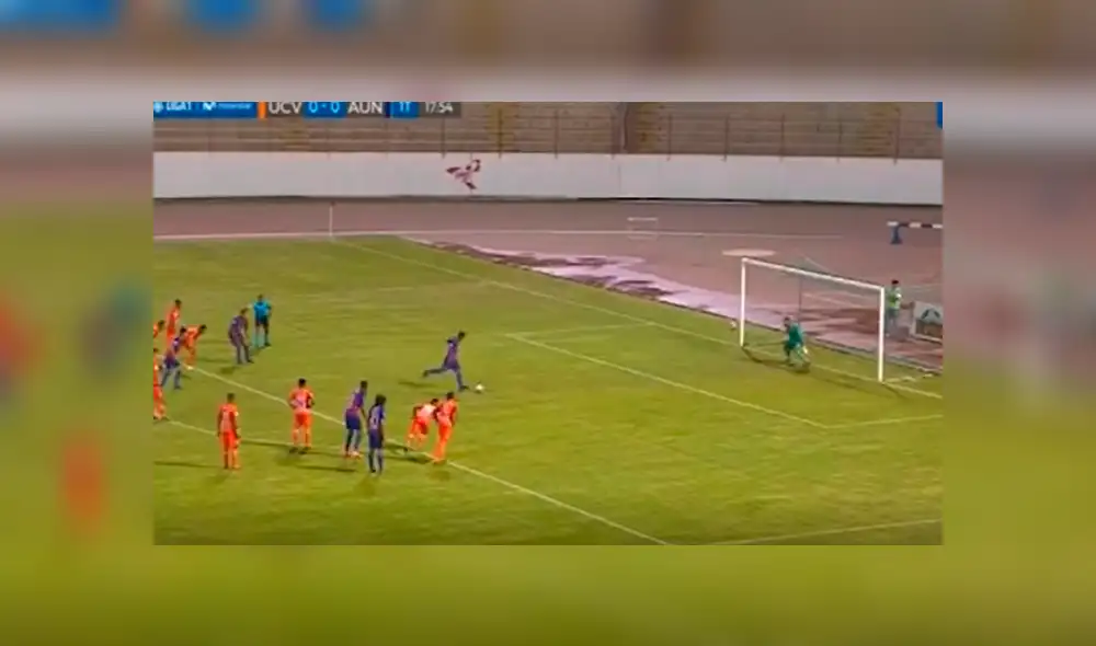 Robinson Aponzá protagonizó uno de los peores bloopers en la Liga 1 Movistar [VIDEO]