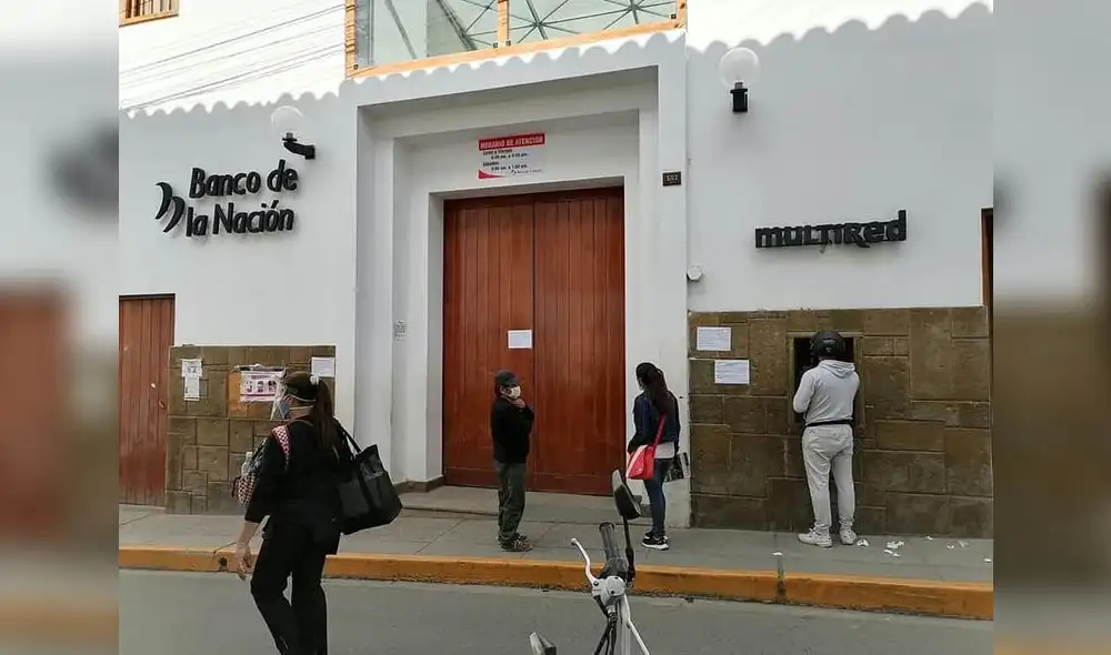 Usuarios quedaron sorprendidos ante el cierre de la entidad bancaria. Usuarios quedaron sorprendidos ante el cierre de la entidad bancaria.