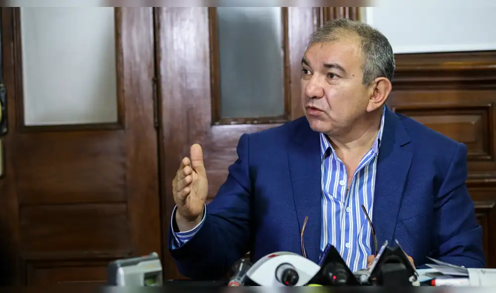Fujimoristas defienden tarjeta de S/ 1.500 más sueldo y aguinaldo