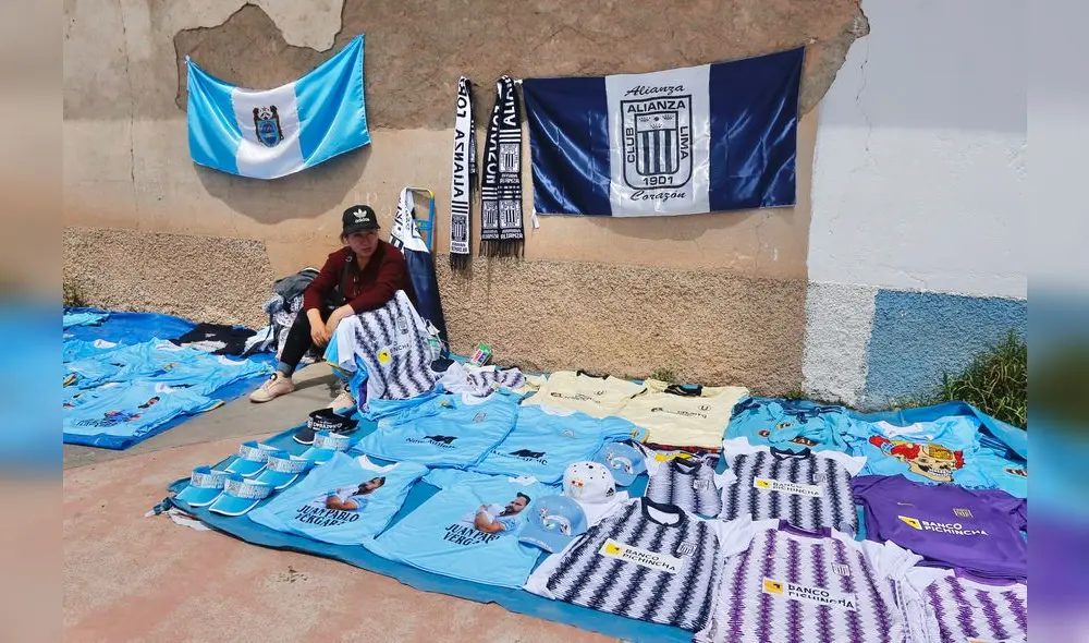De todo para los hinchas antes del partido.