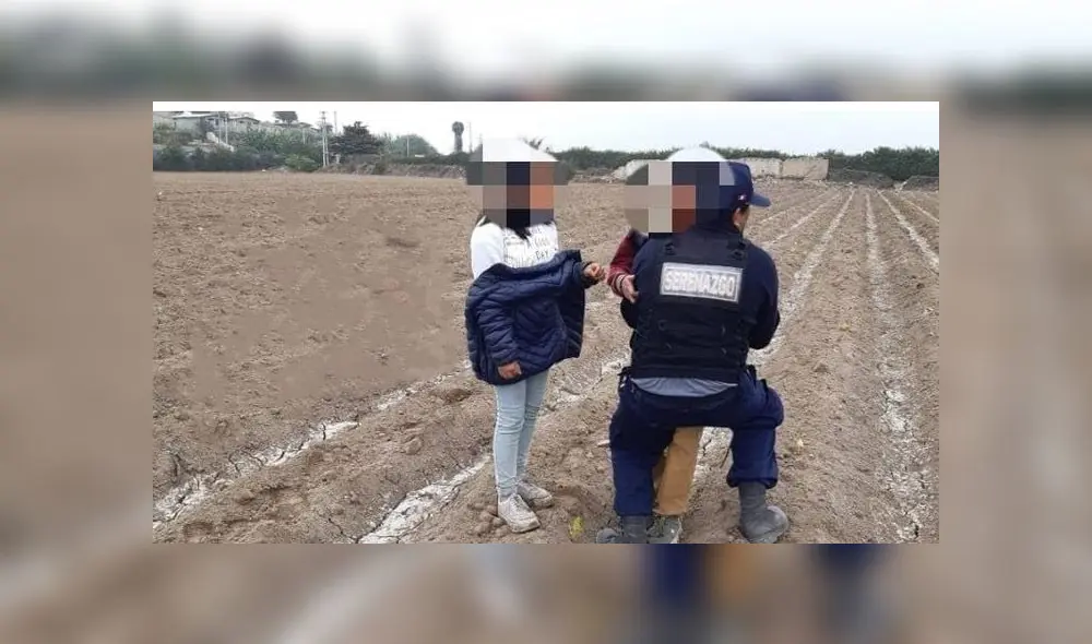 Serenos ayudan a menores que deambulaban por la chacra de yucas. (Foto: Difusión)