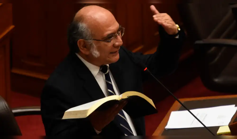 Congresista Julio Rosas anuncia creación de la “bancada conservadora”