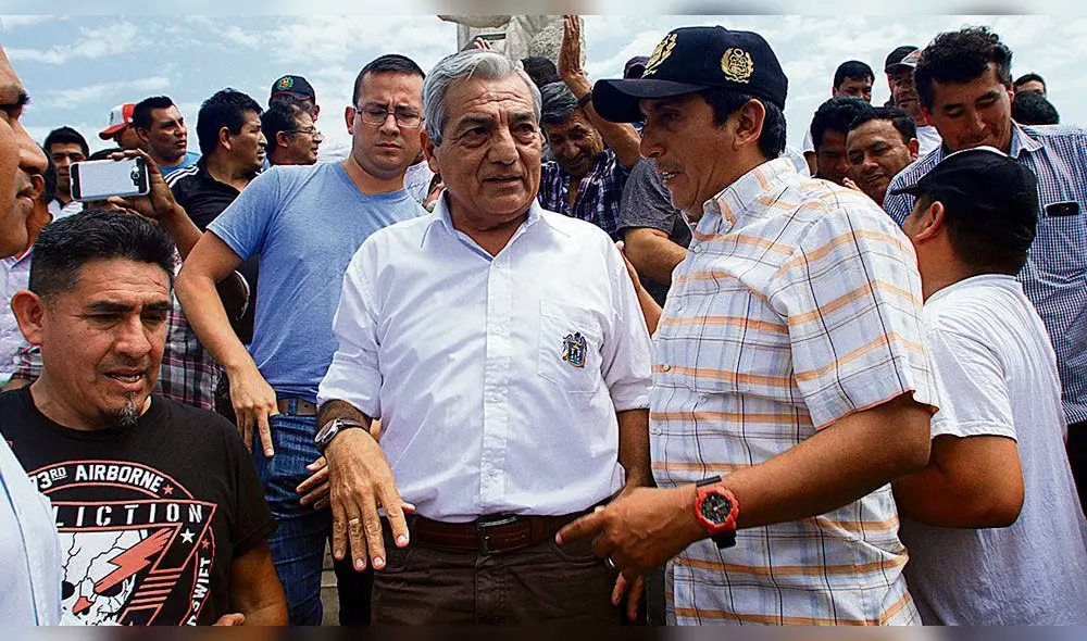 Alcalde y gobernador enfrentados por ejidos ediles Alcalde y gobernador enfrentados por ejidos ediles