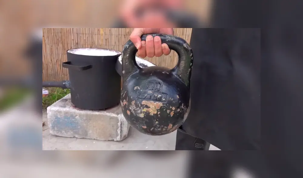 Desliza para ver los momentos más importantes del insólito experimento compartido en YouTube.