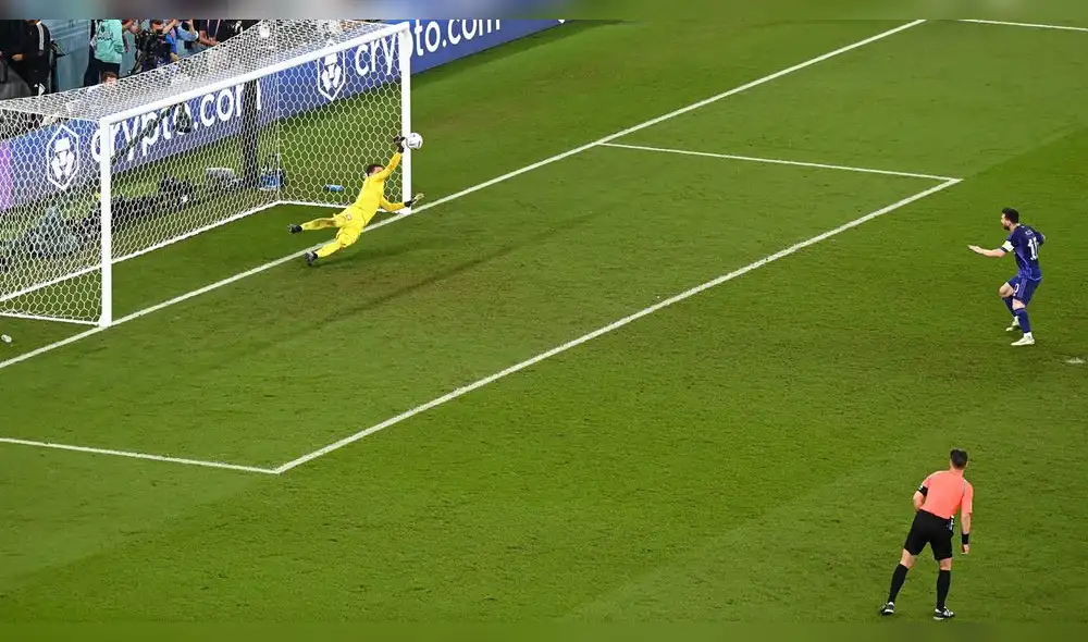 Messi falló el penal y perdió la oportunidad de anotar su tercer gol en el mundial. Foto: EFE