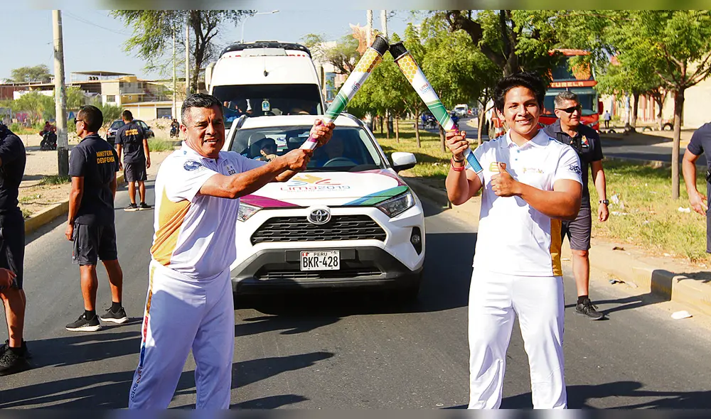 Llegada de la antorcha panamericana a Piura. Llegada de la antorcha panamericana a Piura.