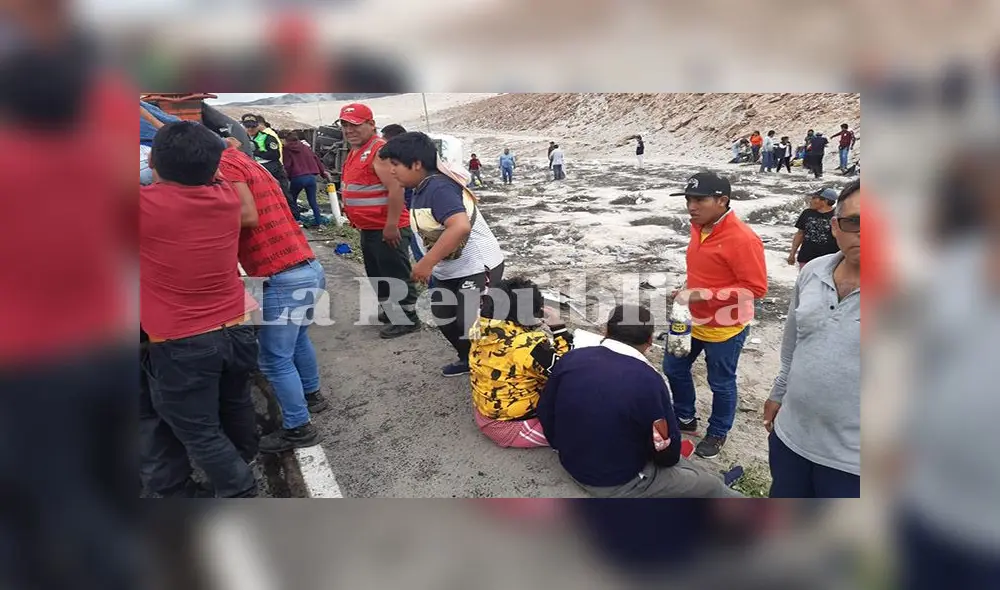 Accidente dejó 48 pasajeros heridos. Accidente dejó 48 pasajeros heridos.