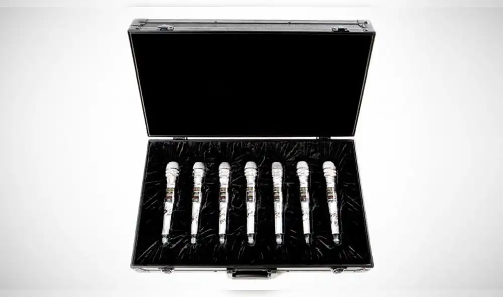 Artículos de BTS se vendieron por miles de dólares. Dinero apoyará a músicos en necesidad. Artículos de BTS se vendieron por miles de dólares. Dinero apoyará a músicos en necesidad.