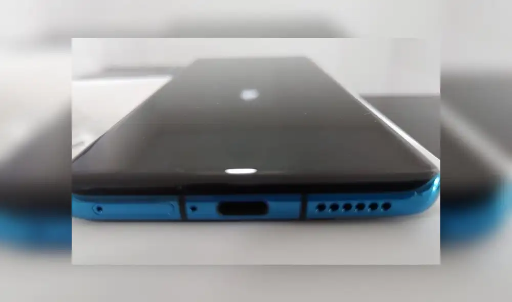 Entrada USB Tipo-C del Huawei P40 Pro.