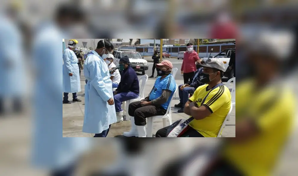 Chimbote: más de 80 pescadores del muelle dan positivo a la COVID-19 Chimbote: más de 80 pescadores del muelle dan positivo a la COVID-19