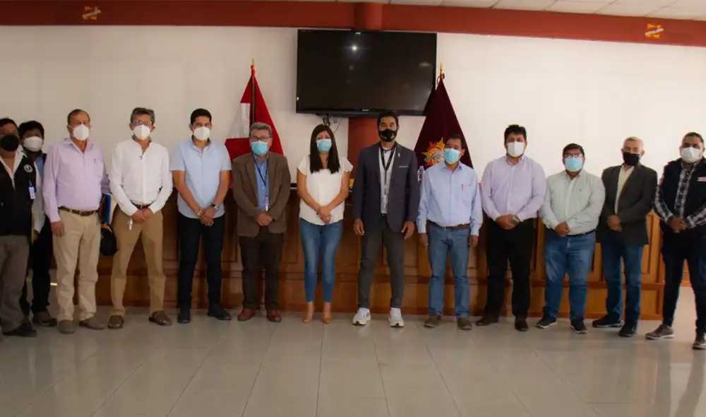 La reunión se realizó primero con los alcaldes de distritos de Arequipa y luego con los de la provincia de Islay. Foto: GRA La reunión se realizó primero con los alcaldes de distritos de Arequipa y luego con los de la provincia de Islay. Foto: GRA