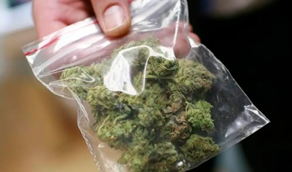 Uno de los implicados señaló que el menor era su nieto, pero los policías no han podido acreditar el parentesco. Foto: Excélsior