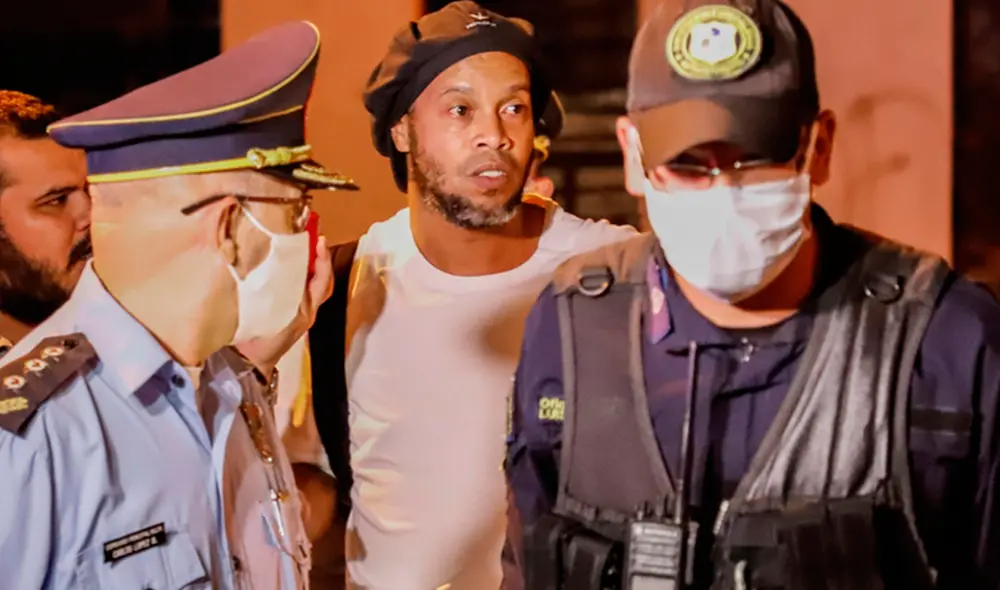 Ronaldinho acusado de armar fiestas durante prisión domiciliaria. (FOTO: AFP).