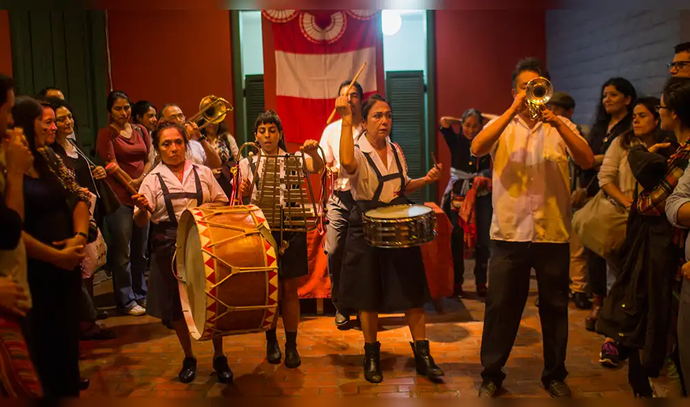 Yuyachkani presenta "Discurso de Promoción"