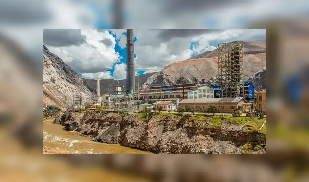 Trabajadores de la minera Doe Run Perú bloquean carretera central en La Oroya [VIDEO]