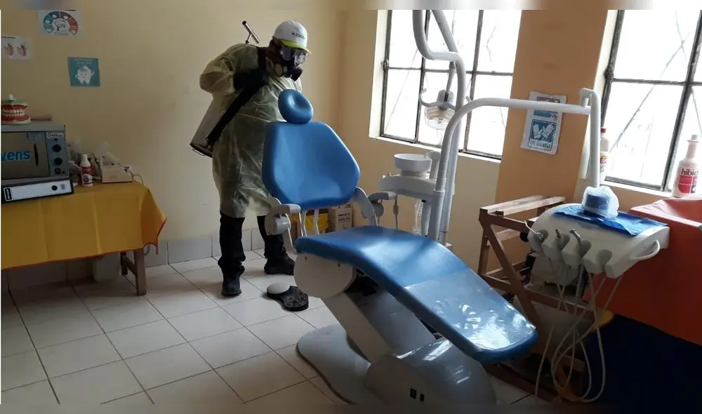 Fumigan puestos fronterizos de salud