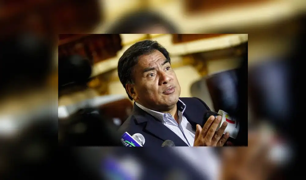 Caso Edgar Alarcón: Velásquez Quesquén solicita la destitución del contralor