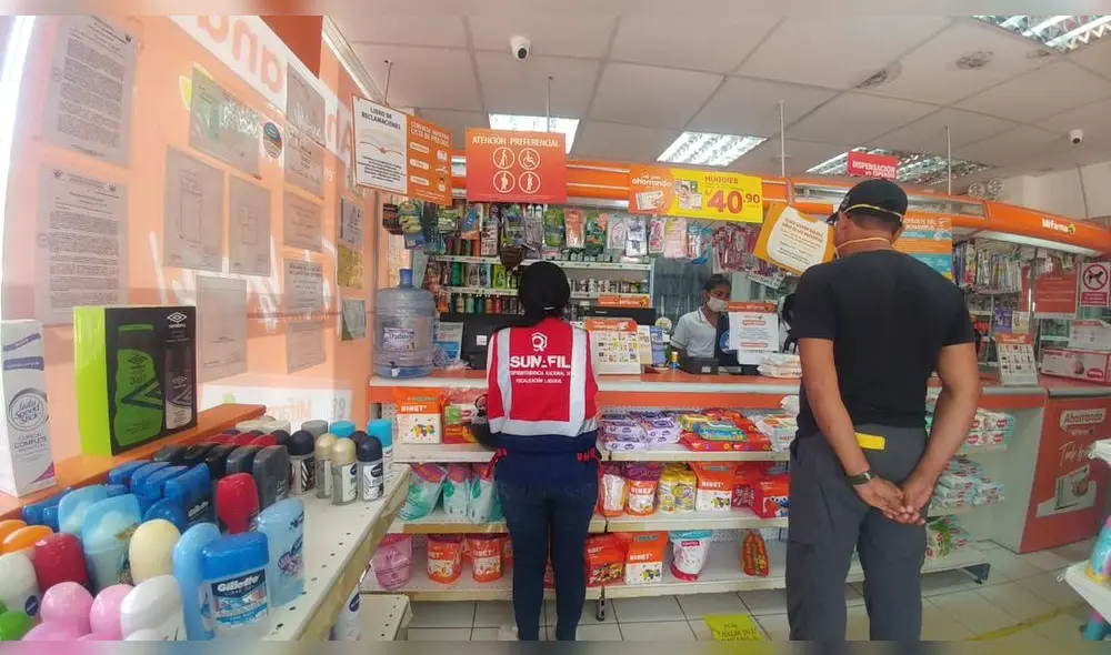 Las boticas y farmacias también han implementado procedimientos para realizar compras a través del delivery. (Foto: Twitter)