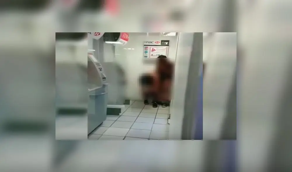 Indignación en YouTube por pareja que tuvo sexo en cajero automático