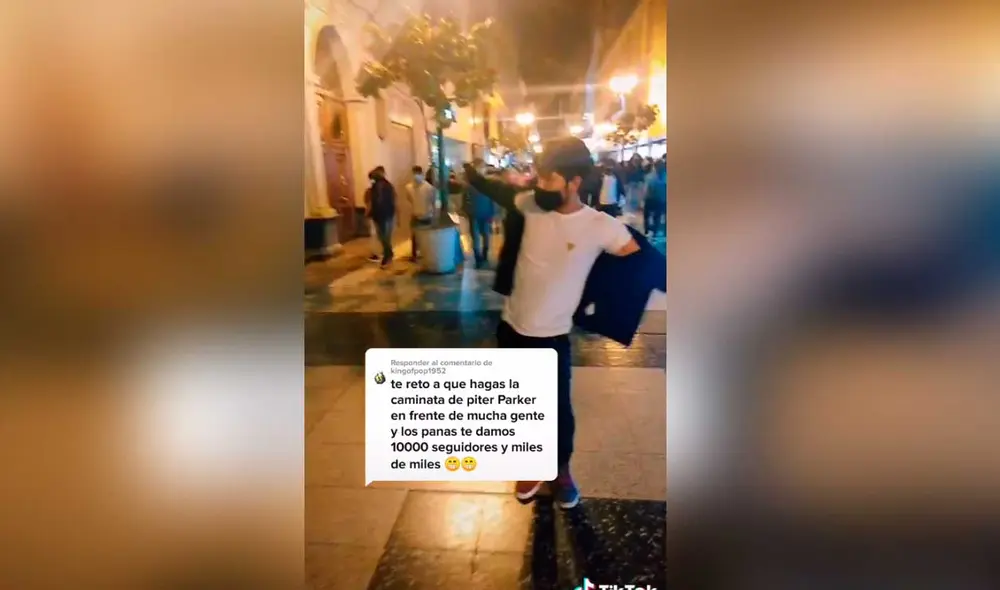 Desliza las imágenes para ver el peculiar baile que protagonizó este joven peruano en pleno Centro de Lima. Foto: captura de TikTok/August card