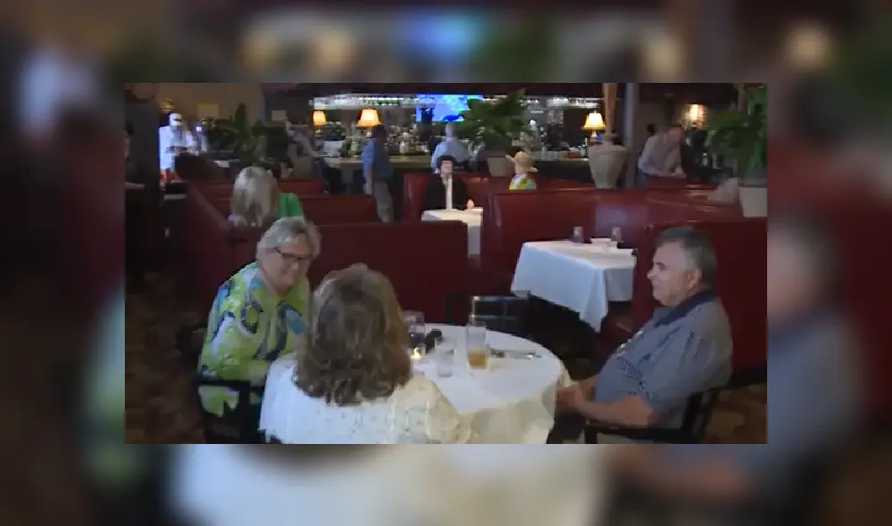 Desliza hacia la izquierda para ver más fotos de esta escena que ya es viral en YouTube.