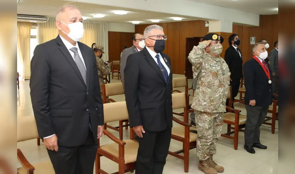 Comandos agradecieron a entidades por el reconocimiento. Foto: Muni Piura Comandos agradecieron a entidades por el reconocimiento. Foto: Muni Piura