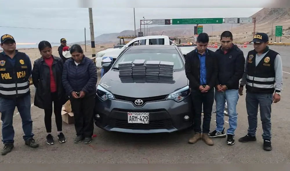 Arequipa: familia transportaban 24 paquetes de droga camuflada en vehículo Arequipa: familia transportaban 24 paquetes de droga camuflada en vehículo