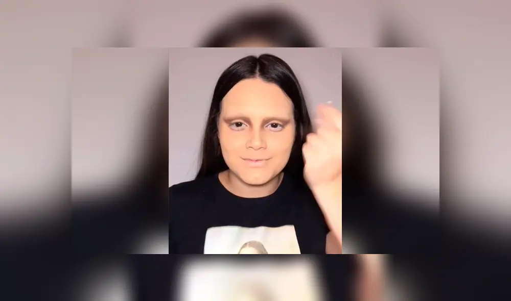 Desliza hacia la izquierda para ver el radical cambio de look que sufrió una mujer al aplicarse maquillaje en el rostro. El video es viral en YouTube. Desliza hacia la izquierda para ver el radical cambio de look que sufrió una mujer al aplicarse maquillaje en el rostro. El video es viral en YouTube.
