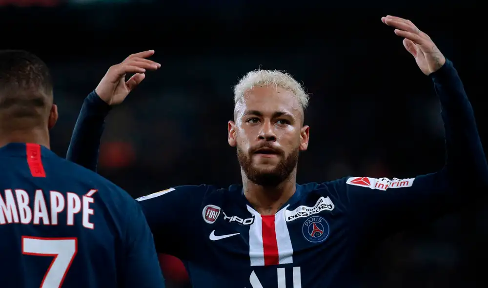 Neymar 'picó' el balón ante Ruffier y convirtió un golazo en el partido entre PSG y Saint Etienne. | Foto: EFE Neymar 'picó' el balón ante Ruffier y convirtió un golazo en el partido entre PSG y Saint Etienne. | Foto: EFE