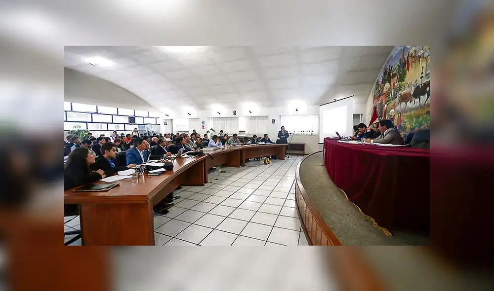 Arequipa: crean comisión para investigar a exalcalde Zegarra y exregidores 