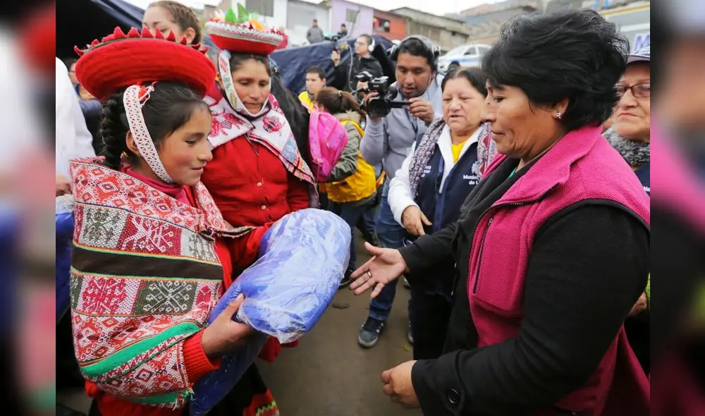 Ticlio Chico: llevan ayuda a  los afectados por frío y humedad