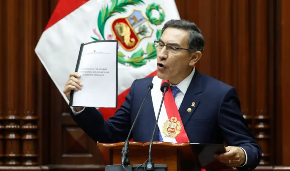 El mandatario les mostró el proyecto que presenta para adelantar elecciones generales. Foto: Presidencia. El mandatario les mostró el proyecto que presenta para adelantar elecciones generales. Foto: Presidencia.