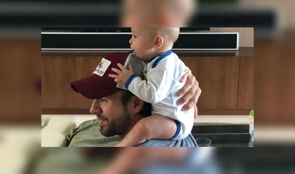 Enrique Iglesias y sus mellizos se alistan para la Navidad con tiernos videos