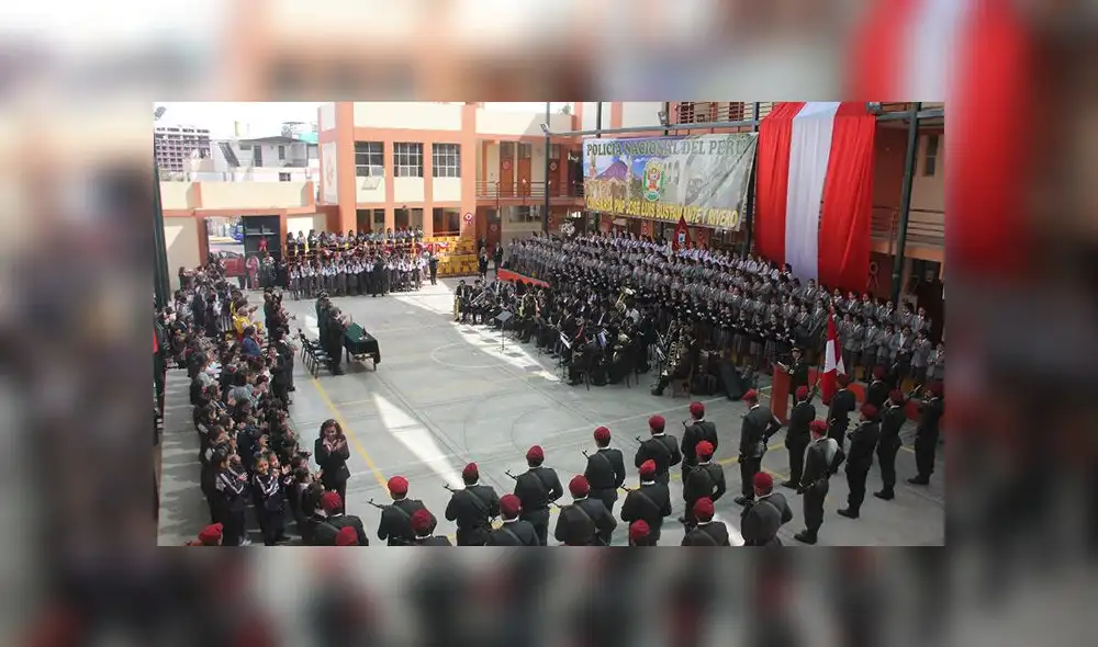 Escolares arequipeñas cantan el himno nacional en quechua [VIDEO]