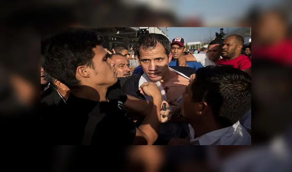 juan Guaidó fue agredido en el aeropuerto de Maiquetía. Foto: EFE juan Guaidó fue agredido en el aeropuerto de Maiquetía. Foto: EFE