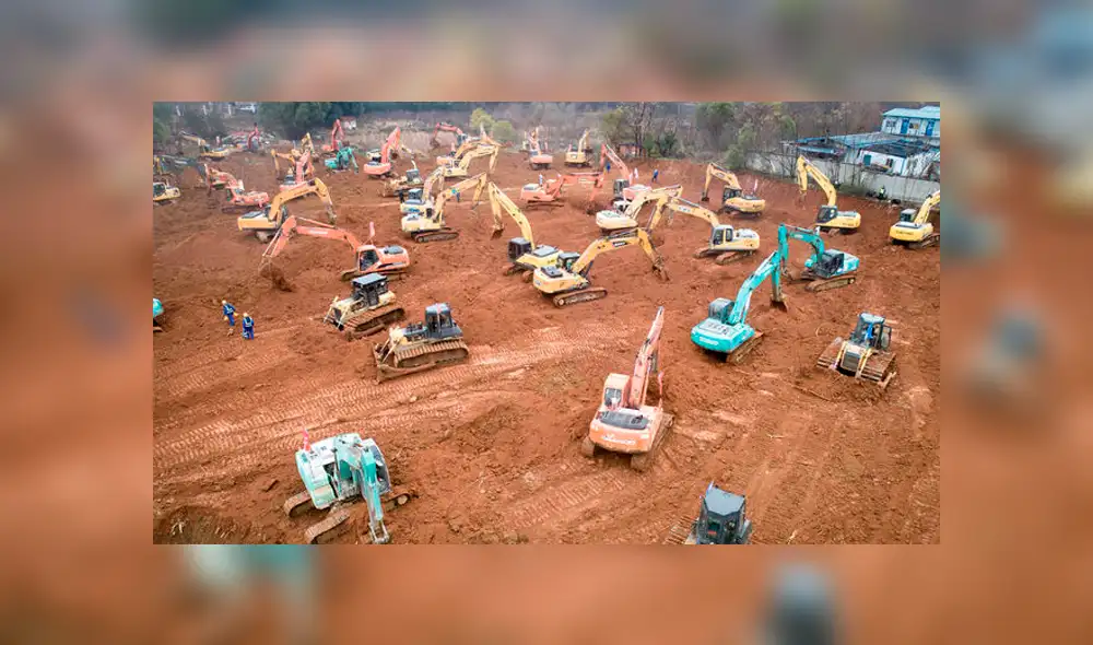 China: transmiten en vivo la construcción de hospital especializado para atender casos de coronavirus [VIDEO]