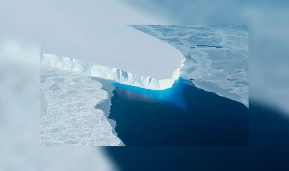 El glaciar Thwaites, ubicado en la Antártida, tiene una superficie de más de 200 mil kilómetros cuadrados. Foto: NASA.