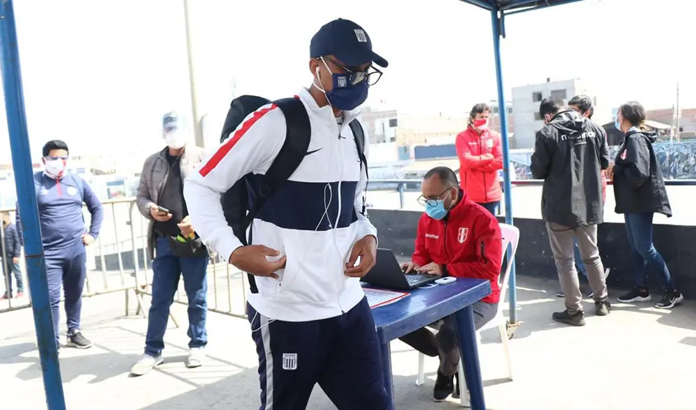 Alianza Lima vs. Deportivo Municipal: futbolistas cumplieron protocolo sanitario antes del ingreso al estadio. Foto: @LigaFutProf Alianza Lima vs. Deportivo Municipal: futbolistas cumplieron protocolo sanitario antes del ingreso al estadio. Foto: @LigaFutProf