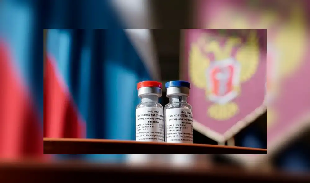 Rusia anunció que la vacuna Sputnik V se inoculará a sus médicos de forma voluntaria. Foto: EFE