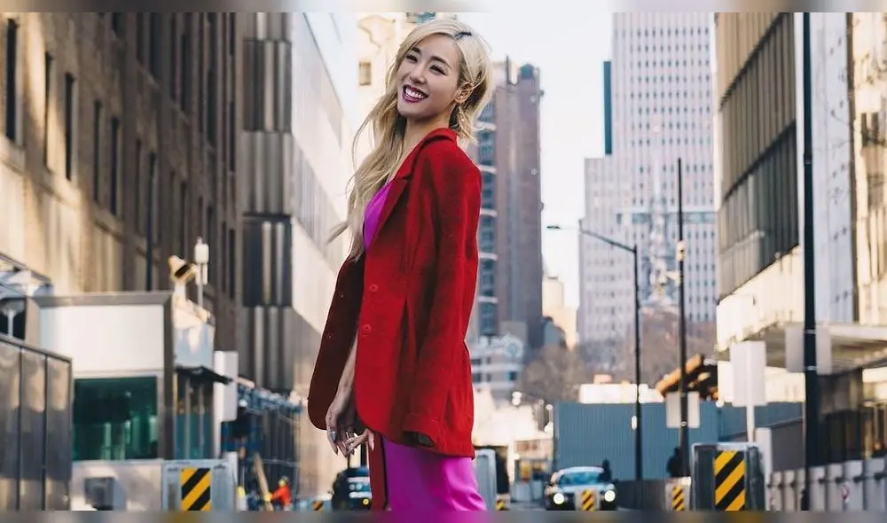 Tiffany Young debutó con SNSD en el mundo del K-pop. Tiffany Young debutó con SNSD en el mundo del K-pop.