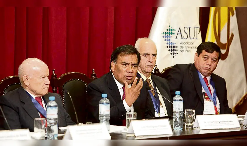 Javier Velásquez insiste en cambiar forma de elección de la Sunedu Javier Velásquez insiste en cambiar forma de elección de la Sunedu